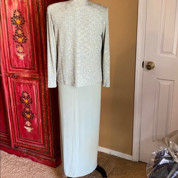 Alex Evenings gown size 6P - Picture 2 of 6